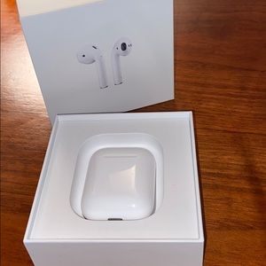 AirPods